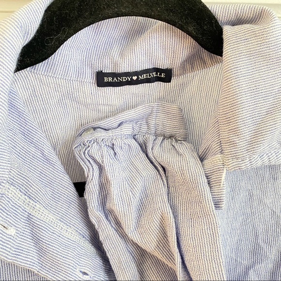 Brandy Melville Lenny Top - Picture 4 of 11